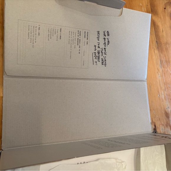 Golden Goose
Women's Slide Classic Leather Sneakers, Size 7, worn twice. - Picture 16 of 16